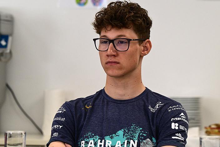 Valentin Hofer (AUT, Cannibal B Victorious), Pressekonferenz zum 64. Rad Saison Eroeffnungsrennen Leonding