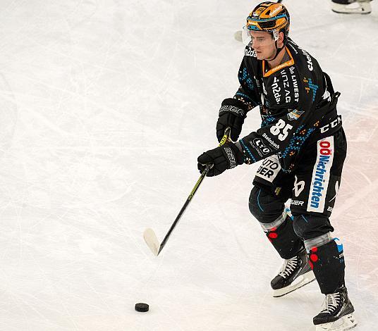 Michael Haga (Steinbach Black Wings Linz)  Steinbach Black Wings Linz vs Spusu Vienna Capitals, 27. Runde, ICE Hockey League, Steinbach Black Wings Linz, Linz AG Eisarena 