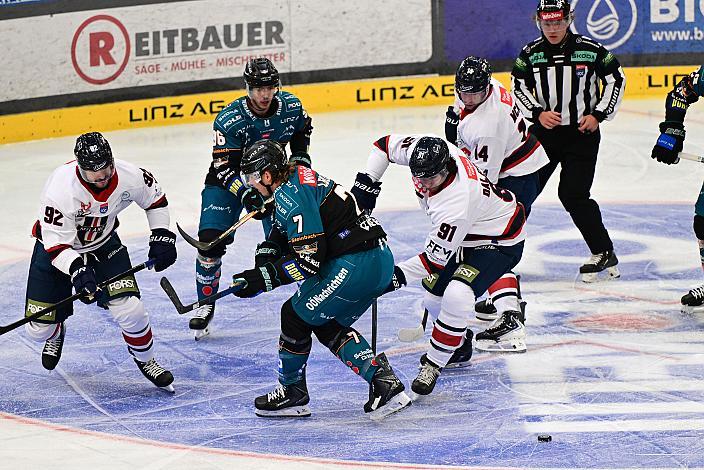 Michael Dal Colle (Milano HC), Giordano Finoro (Milano HC), Brian Lebler (Steinbach Black Wings Linz) 2. Runde ICE, Steinbach Black Wings Linz vs Milano Hockey Club, Linz AG Eisarena 
