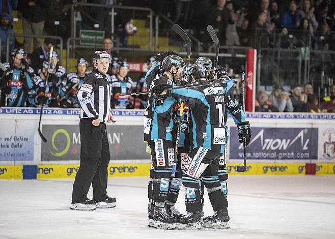 Linz feiert das 2 zu 1 durch Troy Rutkowski (EHC Liwest Black Wings Linz), EHC Liwest Black Wings Linz - Dornbirn Bulldogs Qualifikationsrunde
