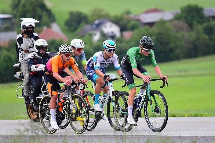 Die Ausreisser mit Josef Dirnbauer (AUT, Cycling Team Schwingshandl), Tobias Nolde (GER, Benotti Berthold), Otto van Zanden (NED, Parkhotel Valkenburg), Yoshiki Terada (JPN, Bahrain Victorious Development Team), 2. Etappe Eferding - Ried im Innkreis, 15. Int. Raiffeisen OÖ-Radrundfahrt UCI Kat. 2.2