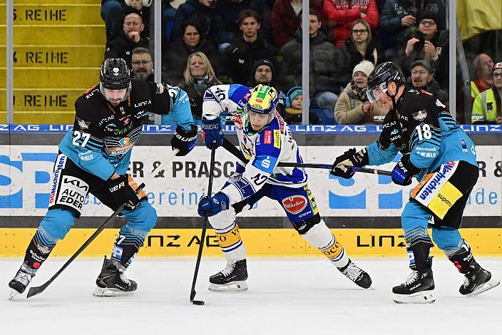 Shawn St.Amant (Steinbach Black Wings Linz), Elias Wallenta (EC iDM Wärmepumpen VSV), Ken Ograjensek (Steinbach Black Wings Linz), 36. Runde ICE, Steinbach Black Wings Linz vs EC iDM Wärmepumpen VSV), Linz AG Eisarena 