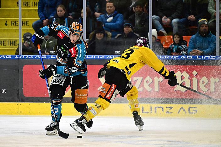  Luka Maver (Steinbach Black Wings Linz), Seamus Donohue (spusu Vienna Capitals), Win2Day ICE Hockey League,  Steinbach Black Wings Linz vs Spusu Vienna Capitals,  Linz AG Eisarena 