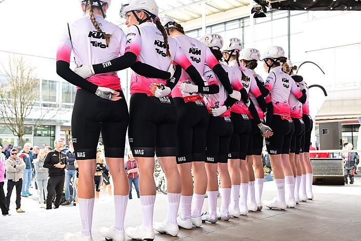 Das Tirol Woman Cycling Team   65. Rad Saison Eroeffnungsrennen Leonding