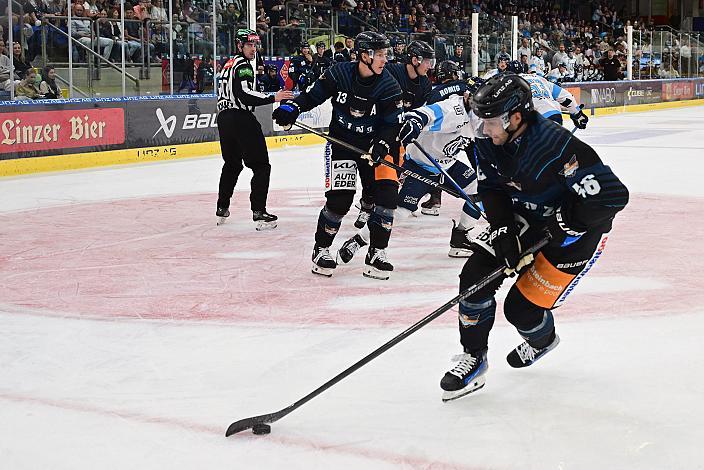 Niklas Würschl (Steinbach Black Wings),  Steinbach Black Wings Linz vs Bili Tygri Liberec (CZE) , Linz AG Eisarena 