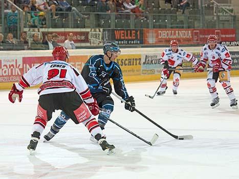 #74 Daniel Oberkofler, Linz und Mario Ebner, Innsbruck, HC TWK Innsbruck vs. EHC Liwest Black Wings Linz Testspiel, Haiefest