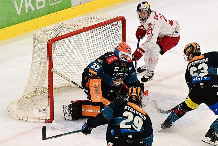 Tormann Rasmus Tirronen (Steinbach Black Wings Linz), Troy Bourke (EC Red Bull Salzburg), Niklas Bretschneider (Steinbach Black Wings Linz), Martin Stajnoch (Steinbach Black Wings) teinbach Black Wings Linz vs EC Red Bull Salzburg, Playoffs, 2. Viertelfinale, Linz AG Eisarena 