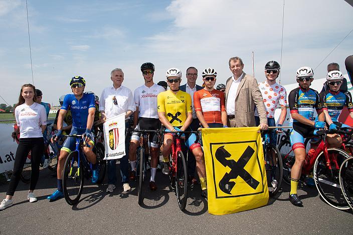 Michal Schlegel (CZE, Team Elkov Kasper), Daniel Turek (CZE, Team Felbermayr Simplon Wels) im Gelben Raiffeisentrikot des Gesamtführenden, Mario Gamper (AUT, Union Raiffeisen Radteam Tirol), 2. Etappe Eferding - Oberneukirchen, Int. Raiffeisen Oberösterreich Rundfahrt UCI Kat. 2.2