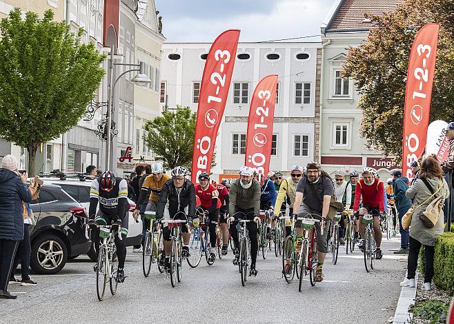 Start zur KirschblÃ¼ten Radklassik in Eferding