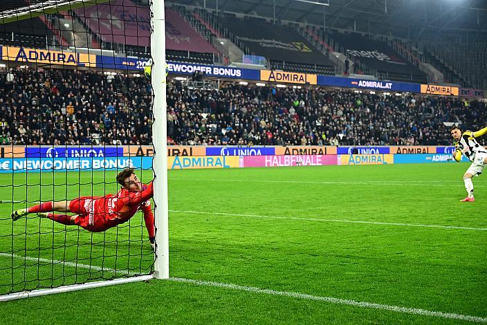 Tormann Nikolas Polster (RZ Pellets WAC), Philipp Ziereis (LASK Linz) LASK  - Wolfsberger AC ,Fussball LASK vs WAC OEFB CUP