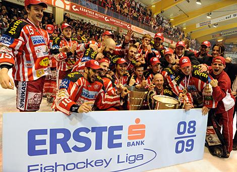 Der KAC jubelt ueber den Meistertitel 2008-2009.