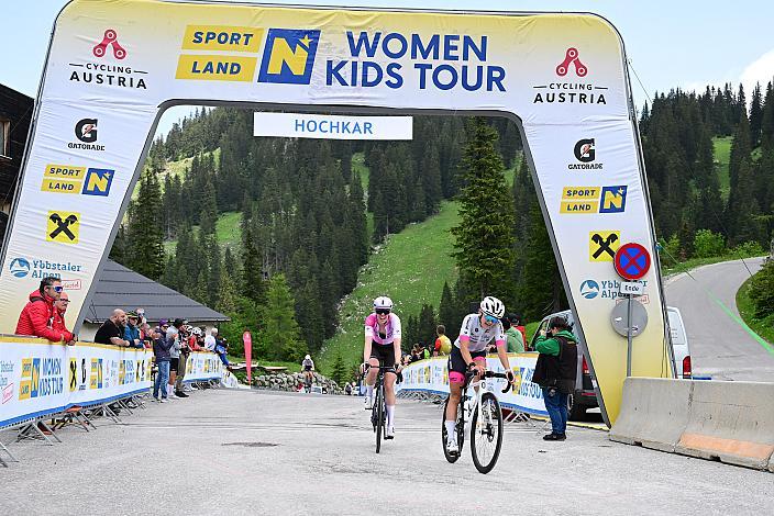 Belinda Holzer (AUT, Union Raiffeisen Radteam Tirol), Frederikke Asfeldt (DEN) Ybbsitz - Hochkar,,  4. Etappe Sportland NOE WOMEN Tour