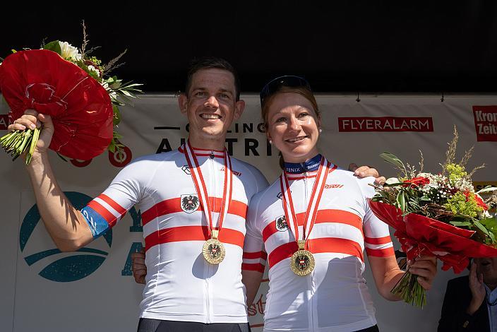v.l. Gregor Mühlberger (AUT, Movistar Team), Staatsmeisterin Carina Schrempf (AUT, Fenix-Deceuninck) ,ÖM Staatsmeisterschaft, Strasse, Waidhofen an der Ybbs - Hollenstein