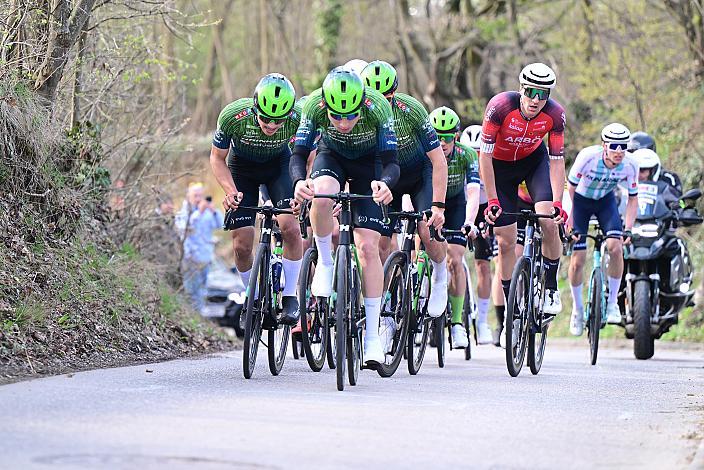 Team Hrinkow Advarics mit Valentin Poschacher (AUT, Hrinkow Advarics),  65. Rad Saison Eroeffnungsrennen Leonding