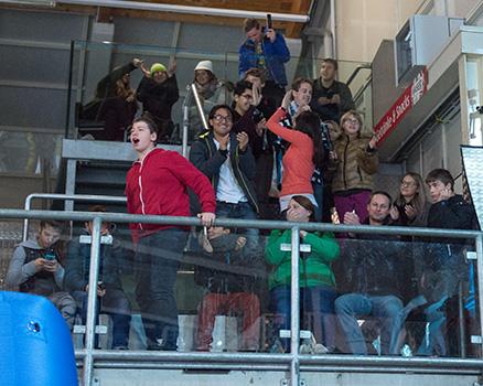 Schueler Landessonderschule St. Isidor. EHC Liwest Black Wings Linz vs HC Orli Znojmo