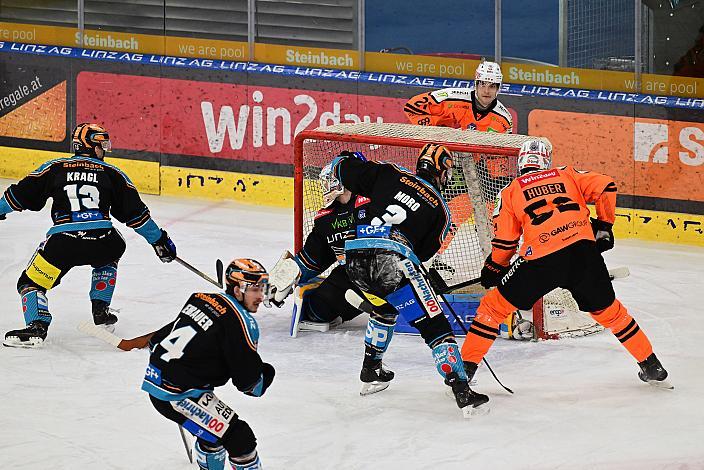 Tormann Rasmus Tirronen (Steinbach Black Wings Linz), Lukas Haudum (Moser Medical Graz 99ers), Greg Moro (Steinbach Black Wings Linz), Chris Dodero (Moser Medical Graz 99ers), Win2Day ICE Hockey League,  1. Viertelfinale, Steinbach Black Wings Linz vs Moser Medical Graz 99ers,  Linz AG Eisarena 