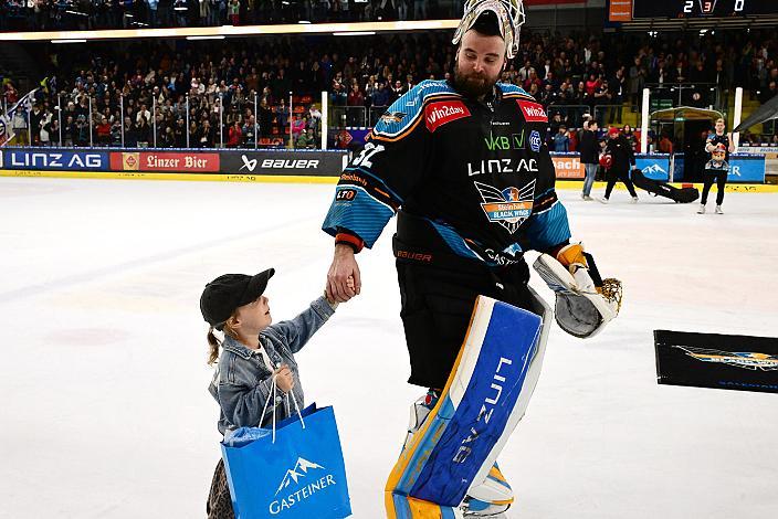 Spieler des Abends Tormann Rasmus Tirronen (Steinbach Black Wings Linz)  Win2Day ICE Hockey League, 2. Semifinale, Steinbach Black Wings Linz vs EC KAC,  Linz AG Eisarena