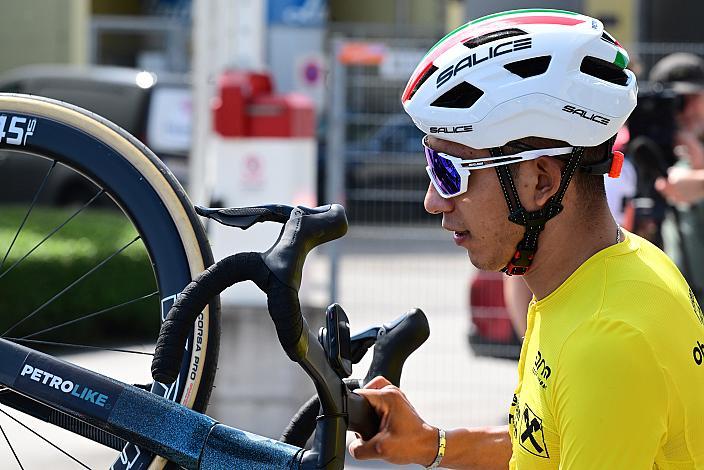 Im Gelben Trikot des Gesamtführenden Edgar David Cadena (MEX, Petrolike) 4. Etappe St.Florian /Asten - Hinterstoder/Höss 15. Int. Raiffeisen OÖ-Radrundfahrt UCI Kat. 2.2