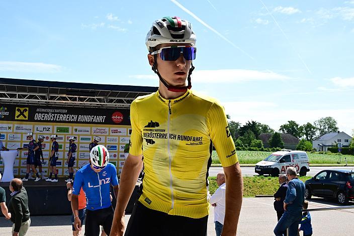 Im gelben Trikot des Gesamtführenden Lorenzo Galimberti (ITA, Petrolike) 2. Etappe Eferding - Ried im Innkreis, 15. Int. Raiffeisen OÖ-Radrundfahrt UCI Kat. 2.2