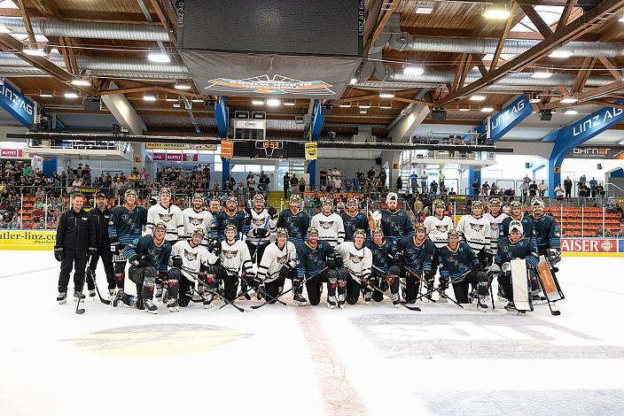 Das Team der Steinbach Black Wings Linz Steinbach Black Wings Linz Steinbach Black Wings Linz, Linz AG Eisarena 