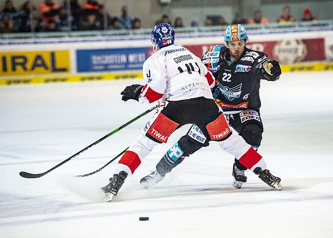 Im Bild: Hunter Fejes (EHC Liwest Black Wings Linz), Sacha Guimond (HC TWK Innsbruck  Die Haie) Eishockey,  EHC Liwest Black Wings Linz vs HC TWK Innsbruck