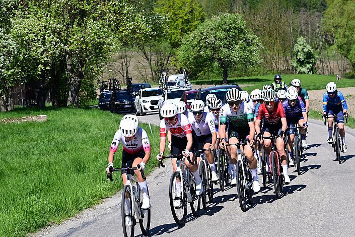 Amalie Cooper (GBR, Tirol Woman Cycling), Petra Zsanko (HUN, Dubai Police Cycling Team), Damen Elite, U23, Road Cycling League Austria, 64. Raika Kirschbluetenrennen, Wels, Oberösterreich