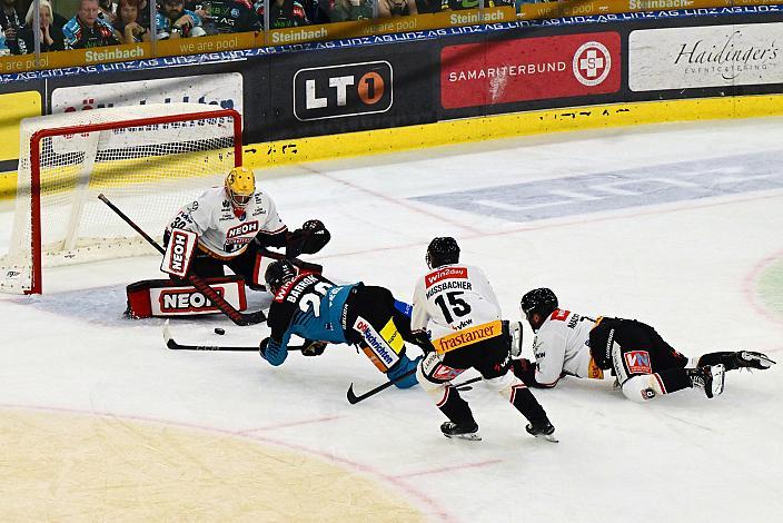 Travis Barron (Steinbach Black Wings Linz) Torschütze zum 2 zu 0,  1. Runde ICE, Steinbach Black Wings Linz vs Pioneers Vorarlberg , Linz AG Eisarena