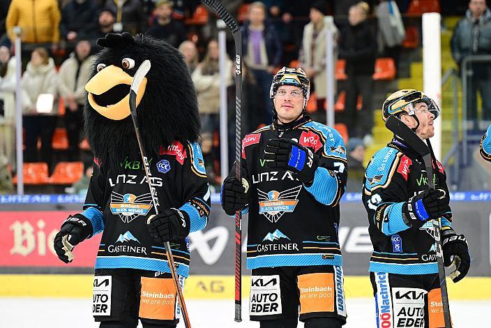 Spieler des Abends Brian Lebler (Steinbach Black Wings Linz) Win2Day ICE Hockey League,  Steinbach Black Wings Linz vs EC iDM Wärmepumpen VSV,  Linz AG Eisarena 