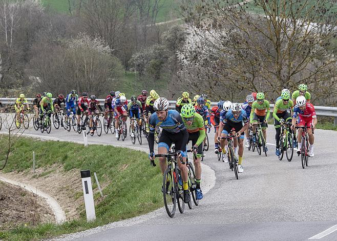 Stephan Rabitsch (AUT, Team Felbermayr Simplon Wels), Patrick Bosman (AUT, Hrinkow Advarics Cycleang Team) am Mistelbacher Berg  58. Internationales Kirschbluetenrennen, Wels