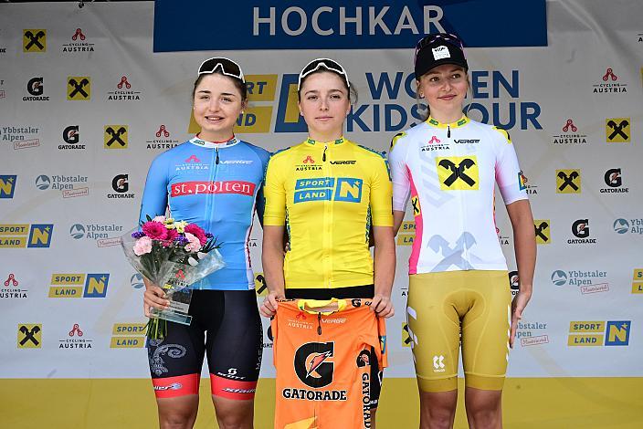 Die  Trikotgewinnerinnen Elisa Winter (AUT, Wheel Divas Cycling Team), Gesamtsiegerin Malwina Mul (POL, MAT Atom Deweloper Wroclaw), Karolina Spicarova (CZE, VIF Cycling Team) Ybbsitz - Hochkar,,  4. Etappe Sportland NOE WOMEN Tour