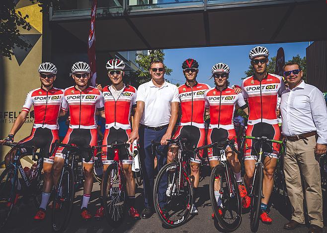Team OberÃ¶sterreich mit BÃ¼rgermeister Rudolf Scharinger 1. Etappe Traun - Marchtrenk Oberoesterreich Juniorenrundfahrt (2.1)