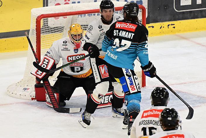 Tormann Alex Caffi (Pioneers Vorarlberg), Shawn St.Amant (Steinbach Black Wings Linz) 1. Runde ICE, Steinbach Black Wings Linz vs Pioneers Vorarlberg , Linz AG Eisarena 
