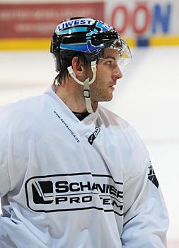 Andreas Reisinger Verteidiger Liwest Black Wings Linz