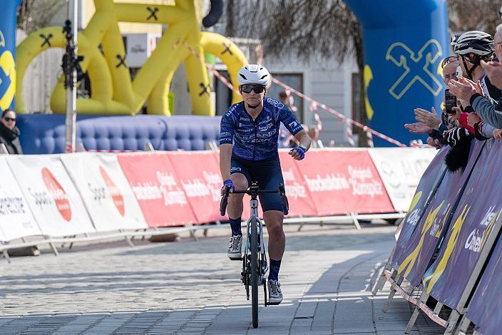 Siegerin Lea Fuchs (SUI, Spar CTO Woman) 65. Rad Saison Eroeffnungsrennen Leonding