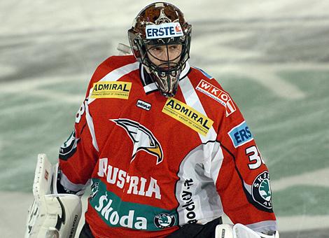 #38 Juergen Penker, Tormann, Team Austria