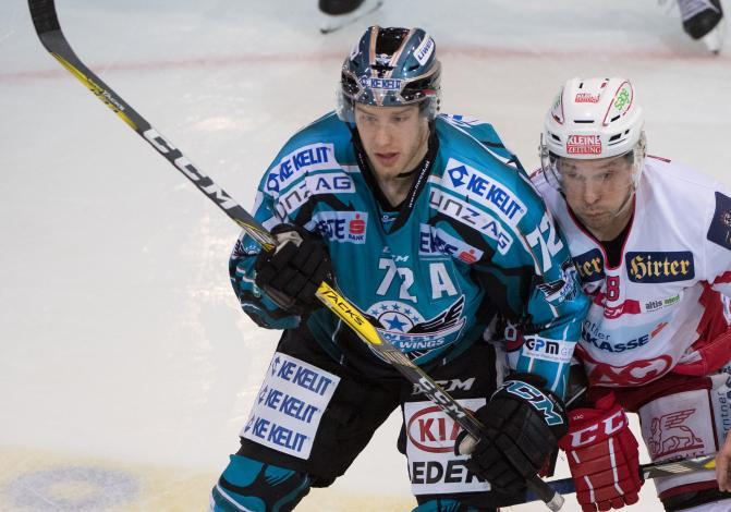 Kevin Moderer (EHC Liwest Black Wings Linz) und Thomas Koch (EC KAC)  EHC Liwest Black Wings Linz vs EC KAC, Pick Round