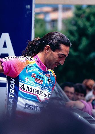 Alessio di Basco (ITA, Amore e Vita) am Start in Riva del Garda,15. Etappe, Riva del Garda to Palazzolo sull Oglio