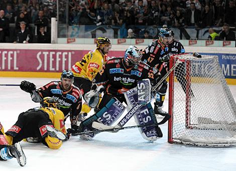 Alex Westlund Liwest Black Wings Linz EV Vienna Capitals
