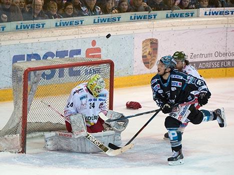 Philipp Lukas, Linz EHC Liwest Black Wings Linz vs HCB Suedtirol, 7. Viertelfinale