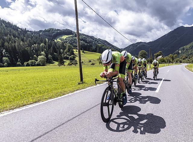 Team Hrinkow Advarics Cycleang 