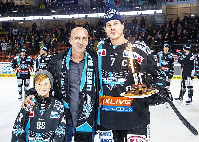 Im Bild: Brian Lebler (EHC Liwest Black Wings Linz) erzielt sein 250. Tor in der Liga,  Eishockey,  EHC Liwest Black Wings Linz vs HC TWK Innsbruck â€žDie Haieâ€œ