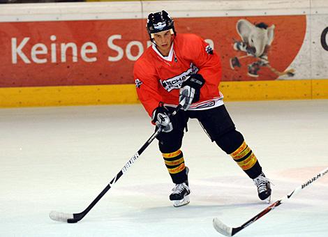 Verteidiger Lars Helminen, EHC Liwest Black Wings Linz