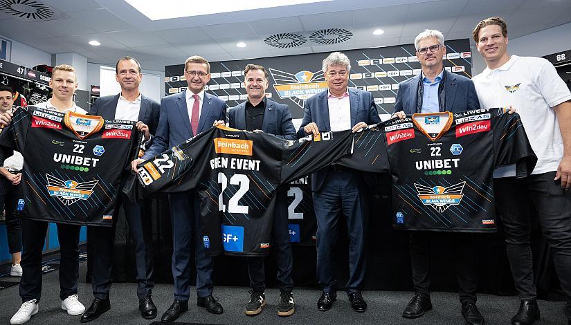 v.l. Gerd Kragl (Steinbach Black Wings Linz), Horst Lausz (Firma Steinbach Pools), Wirtschafts- und Sport-Landesrat Markus Achleitner (Oberösterreich), Präsident Peter Nader (Steinbach Black Wings Linz), Vizekanzler Mag. Werner Kogler (Die Grünen), Roland Hess (Linz AG), Brian Lebler (Steinbach Black Wings Linz)