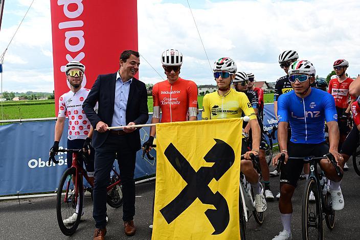 Nils Brun (SUI, MYVELO Pro Cycling Team), Marco Schrettl (AUT, Tirol KTM Cycling Team), Im gelben Trikot des Gesamtführenden Lorenzo Galimberti (ITA, Petrolike),  2. Etappe Eferding - Ried im Innkreis, 15. Int. Raiffeisen OÖ-Radrundfahrt UCI Kat. 2.2