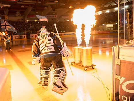 Mike Ouzas, Torwart, EHC Liwest Black Wings Linz vs UPC Vienna Capitals 3. SF
