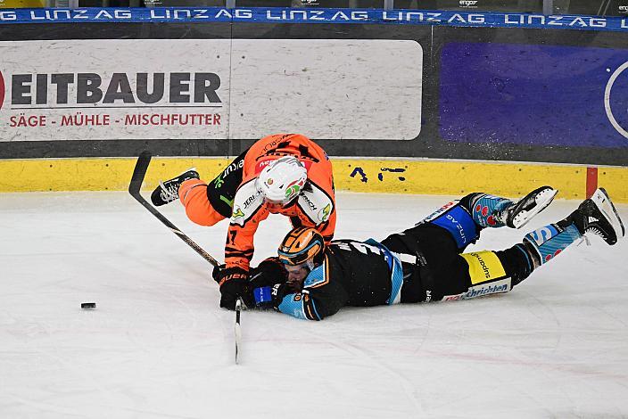 Manuel Ganahl (Moser Medical Graz 99ers), Greg Moro (Steinbach Black Wings Linz), Win2Day ICE Hockey League,  Steinbach Black Wings Linz vs Moser Medical Graz 99ers,  Linz AG Eisarena 