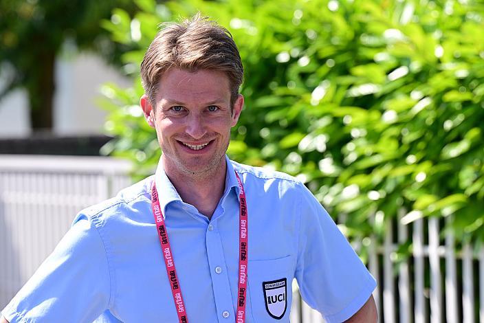 Christopher Enzi (AUT, UCI Kommissär) 108. Giro d Italia, Stage 14, Fiume Veneto - Asiago (219km)