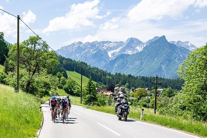 Die Ausreisser Lorenzo Ginestra (ITA, Swatt Club), Leon Arenz (GER, Rembe - rad-net), Jakob Purtscheller AUT, Tirol KTM Cycling Team) bei Hinterstoder 4. Etappe St.Florian /Asten - Hinterstoder/Höss 15. Int. Raiffeisen OÖ-Radrundfahrt UCI Kat. 2.2