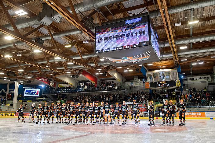 Die Steinbach Black Wings Linz feiern den Heimsieg, Steinbach Black Wings Linz vs HK SZ OLIMPIJA, bet-at-home ICE Hockey League