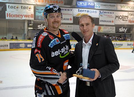 Spieler des Abends Rob Shearer Liwest Black Wings Linz EC Red Bull Salzburg